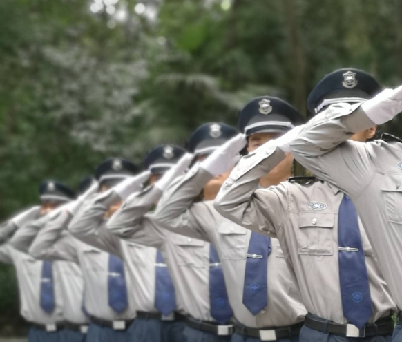 銀行安保體系通常涵蓋物理防護、人員管理、技術(shù)防控、應(yīng)急處置