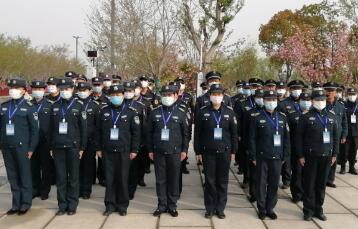 千萬不要小瞧保安?。。。。?！